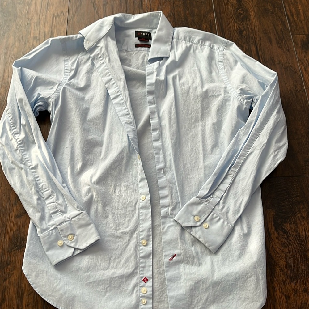 1670 Men’s Light Blue Collared Button‑Down Shirt • 15½  32/33 • Casual / Dress